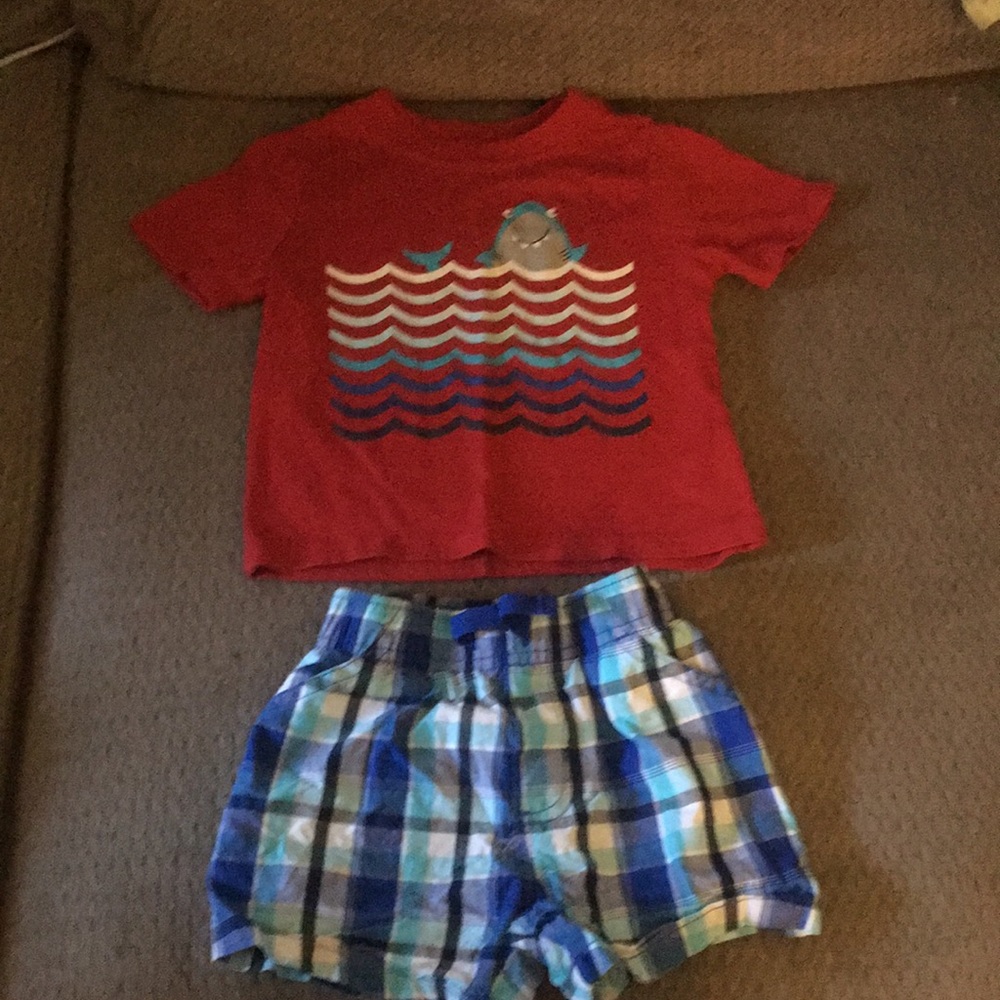 Boys 2T outfit. Garanimals brand.